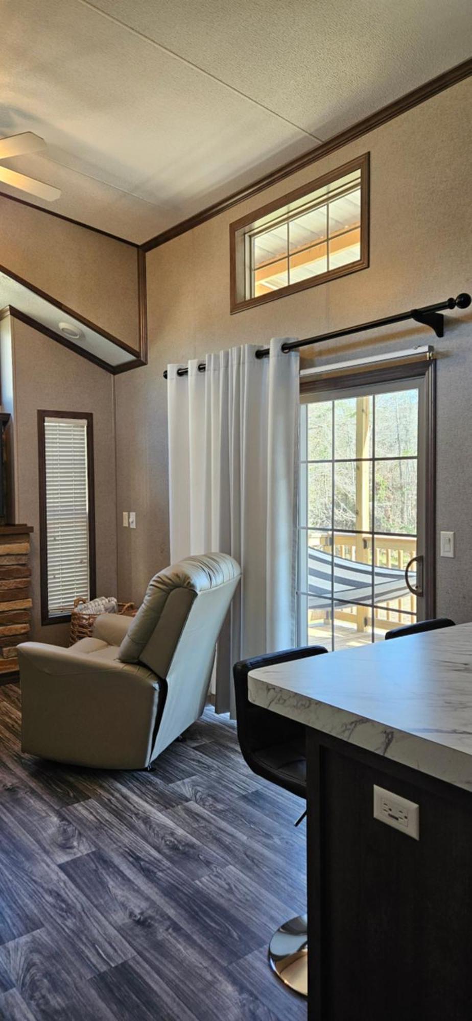 Tiny Home With Hammock Loft Bbq And Yard ฟีนิกซ์ ซิตี้ ภายนอก รูปภาพ